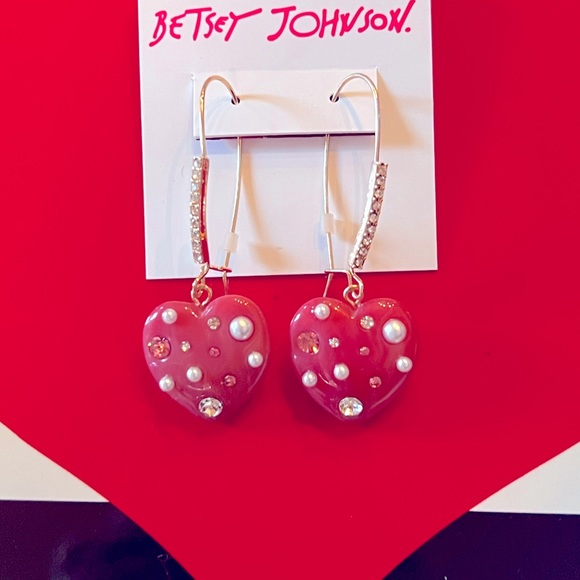 New Betsey Johnson Stone Heart Dangle Earrings - Picture 12 of 15